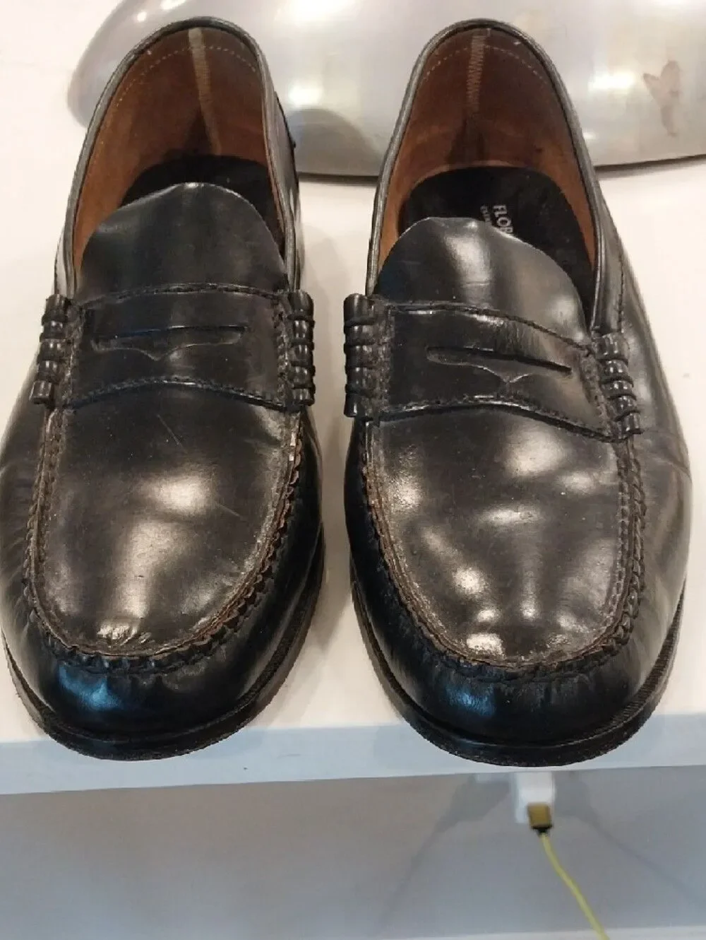 Florsheim Black Leather Penny Loafers...Size 10.5.....LIKE NEW